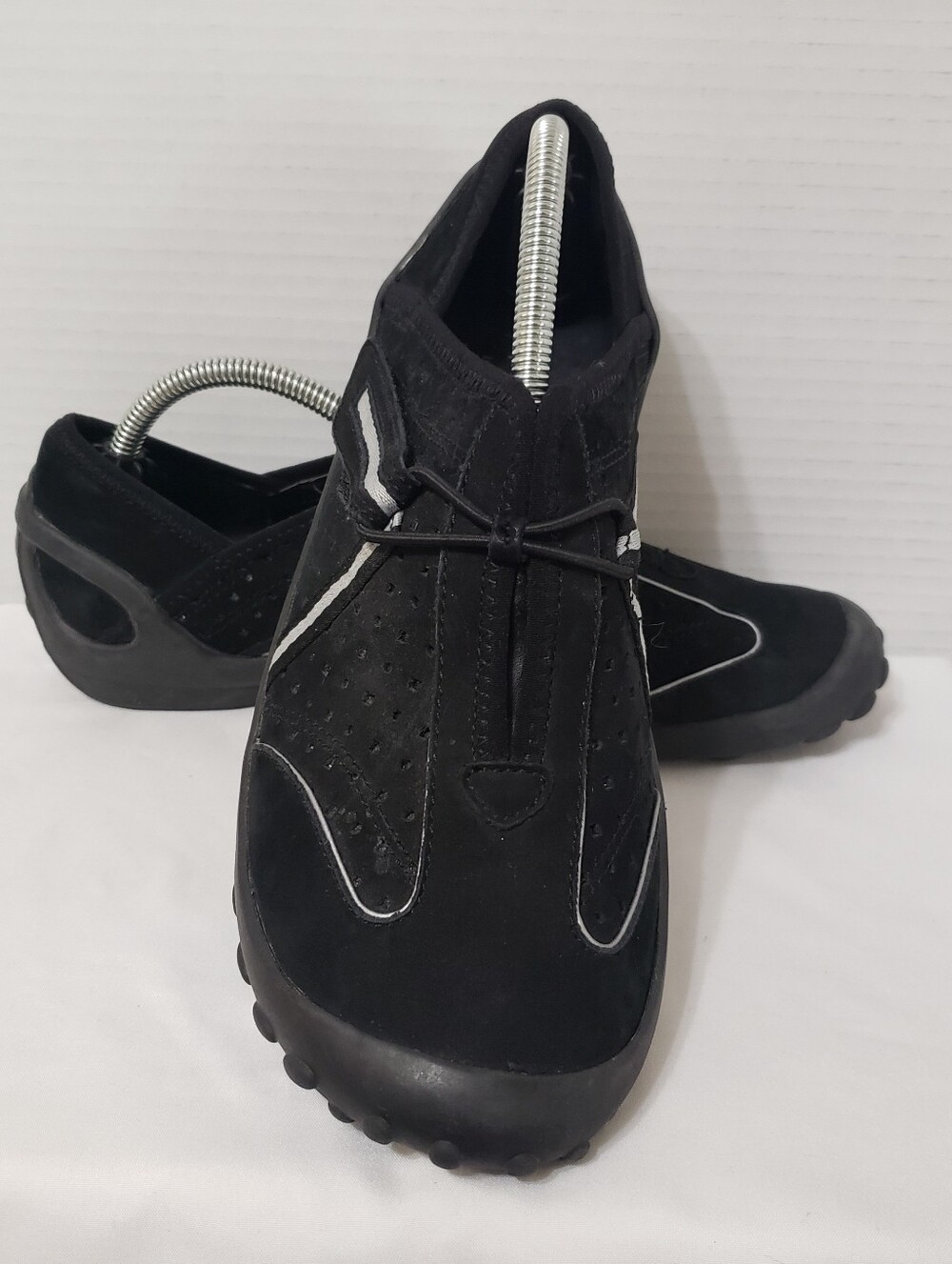 Privo by Clarks Womens Black Leather Slip On Sneakers Perforated Bungee 7.5M